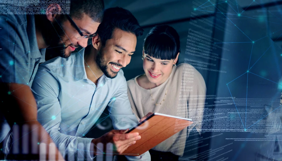 Colaboración aumentada por IA: reinventando procesos y cultura en equipos de desarrollo